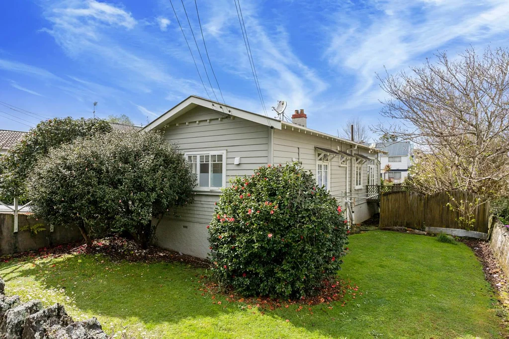 Fully renovated one bedroom unit
