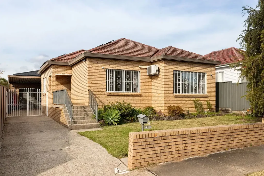 Auburn 4 Bedroom Comfortable family living with scope to enhance in a central setting