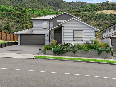 Crofton Downs 4部屋 Spacious, Modern & Ready to Go