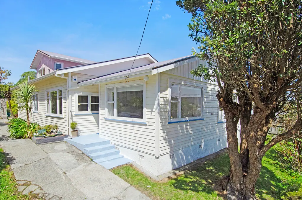 5 Shortland Street, Khandallah, Wellington
