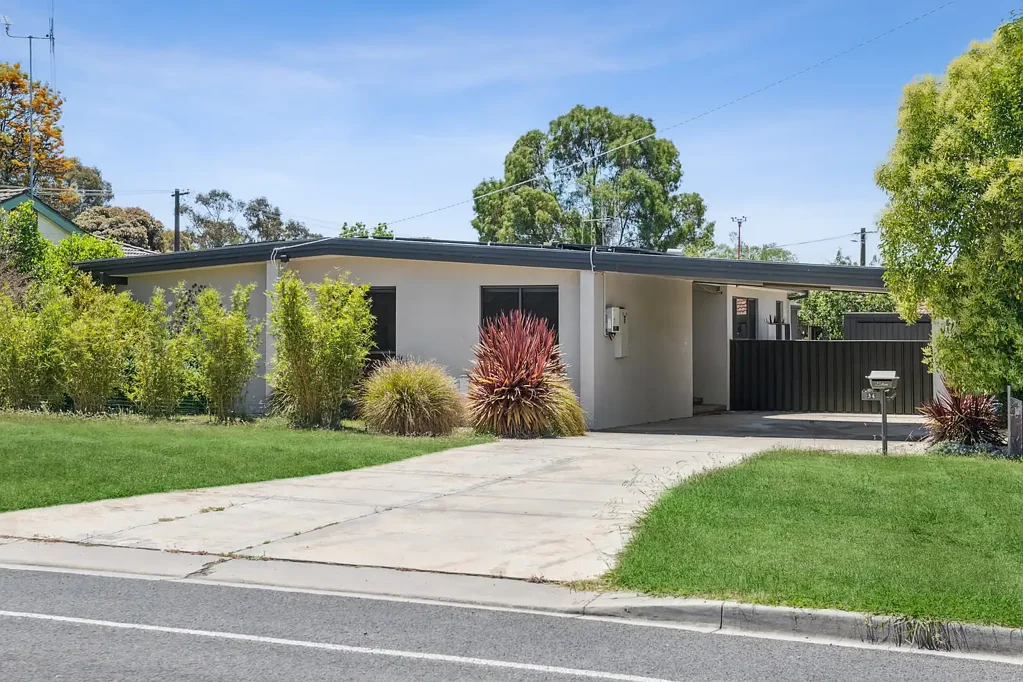 34 Alder Street, Golden Square, VIC 3555