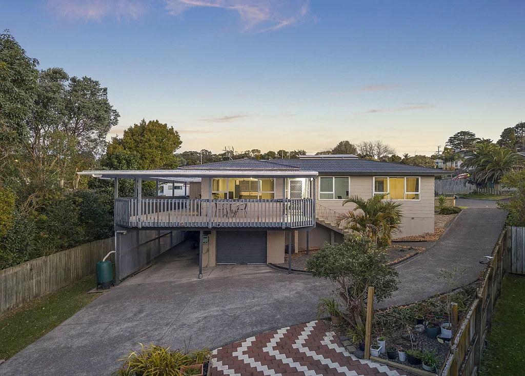 21 Celeste Place, Totara Vale, North Shore City, Auckland