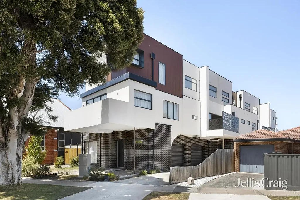 2/38 Toolambool Road, Carnegie, VIC 3163