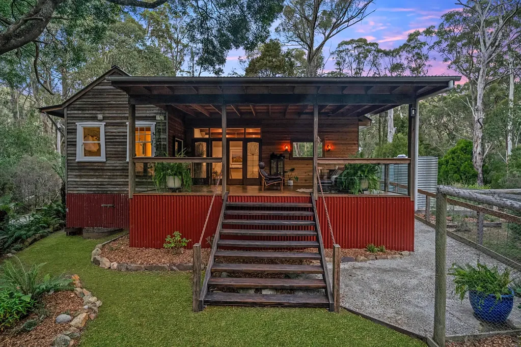 16 Hills Road, Blackwood, VIC 3458