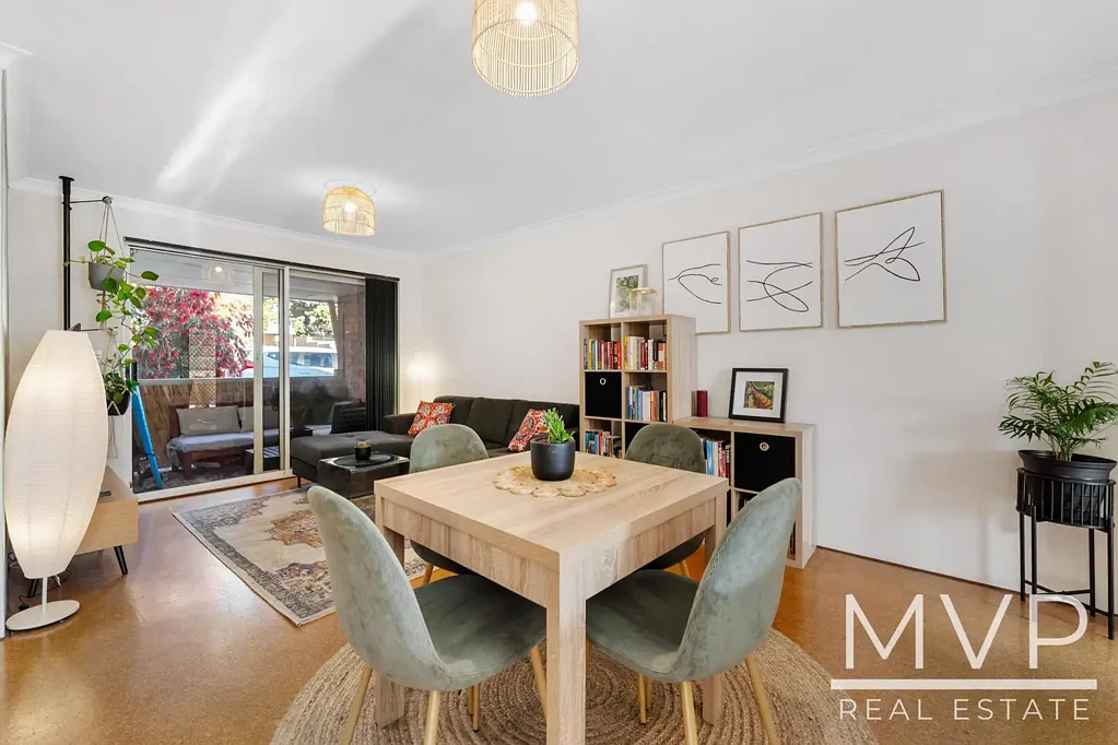 27/2 Pinewood Avenue, Kardinya, WA 6163