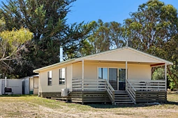 51 Foster Street, Benambra