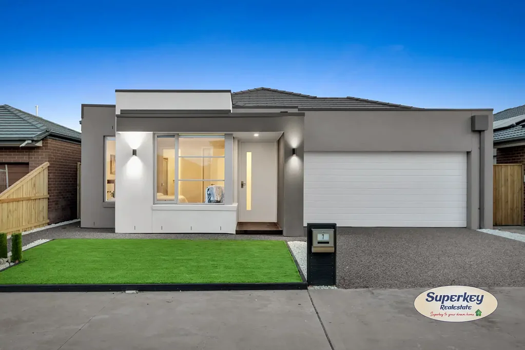 Tarneit 4 Bedroom Stunning Family Home in Grove Estate
