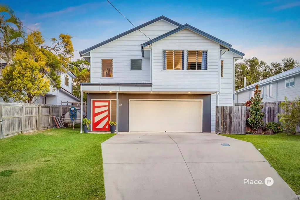 Clontarf 4Moenga Grand Family Living with Dual Occupancy Flexibility on 762sqm