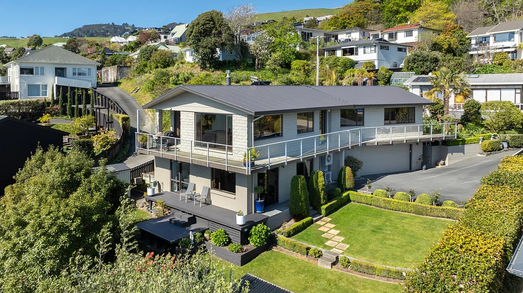 Atawhai 5 Bedroom 325sqm Family Home with Haven Views