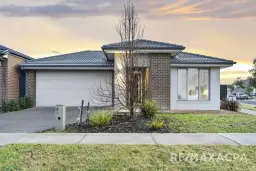 2 Murrindal Street, Werribee