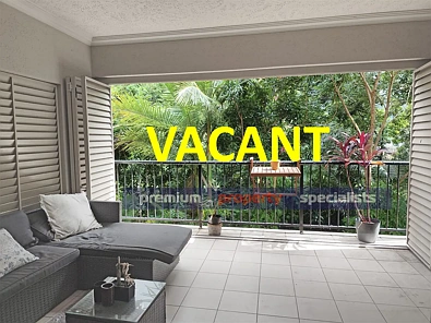 Woree 2Kwarto First Floor End Unit - Green treed and creekside outlook - Private