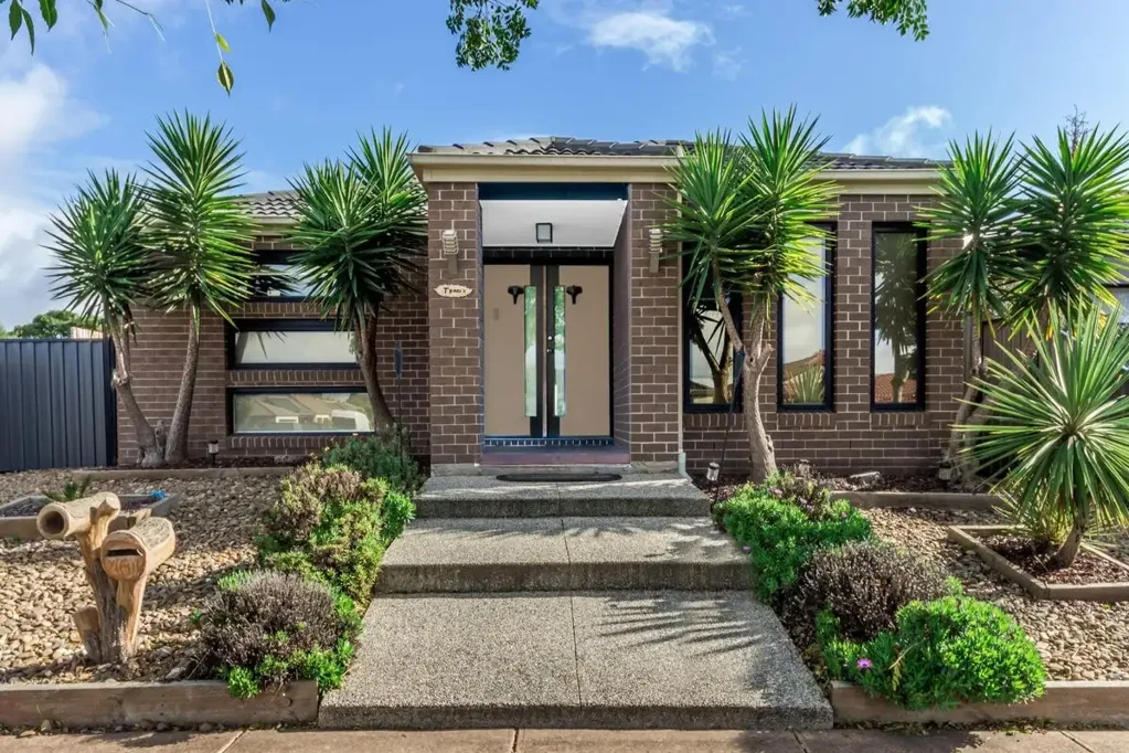Spacious Living in the Heart of Point Cook! APPLICATIONS NOW
