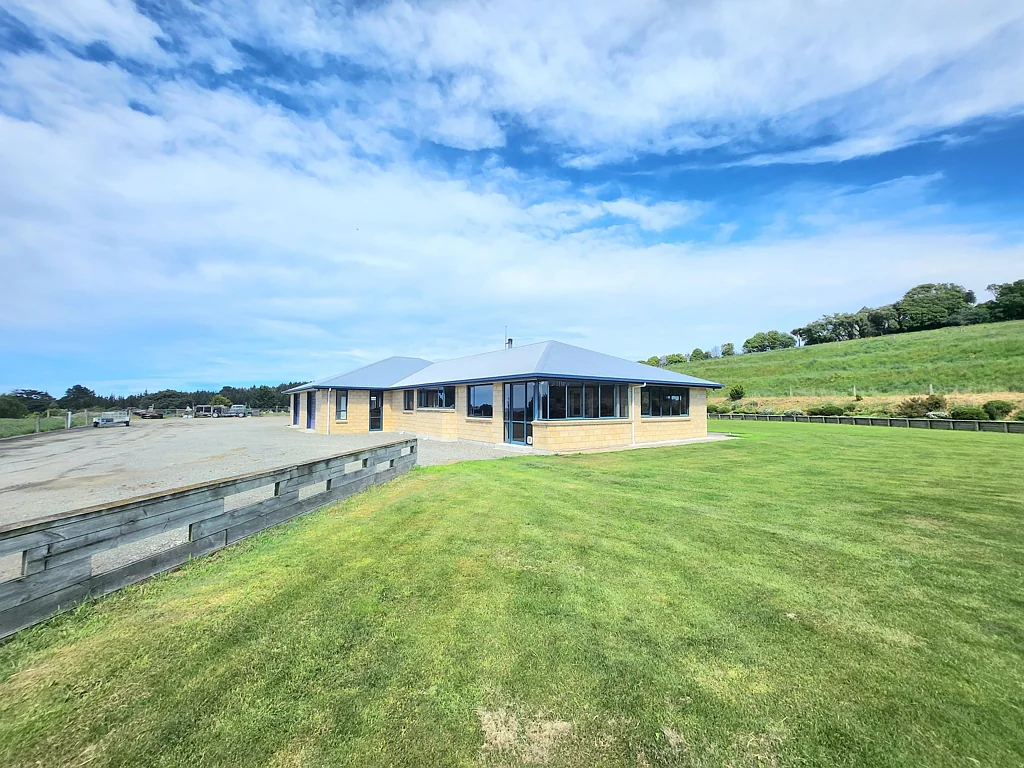 Oamaru Large Family Home in a Great Location