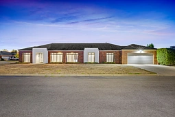 18 Boulevarde Drive, Alfredton