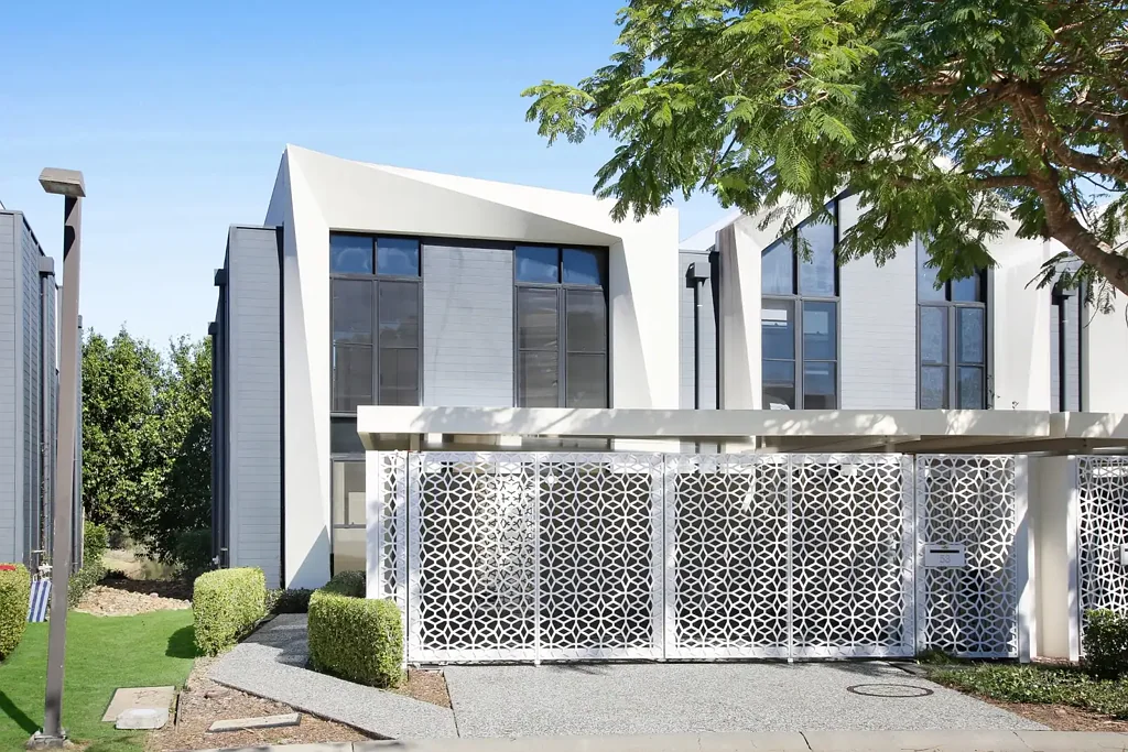 53 Peninsula Drive, Robina, QLD 4226