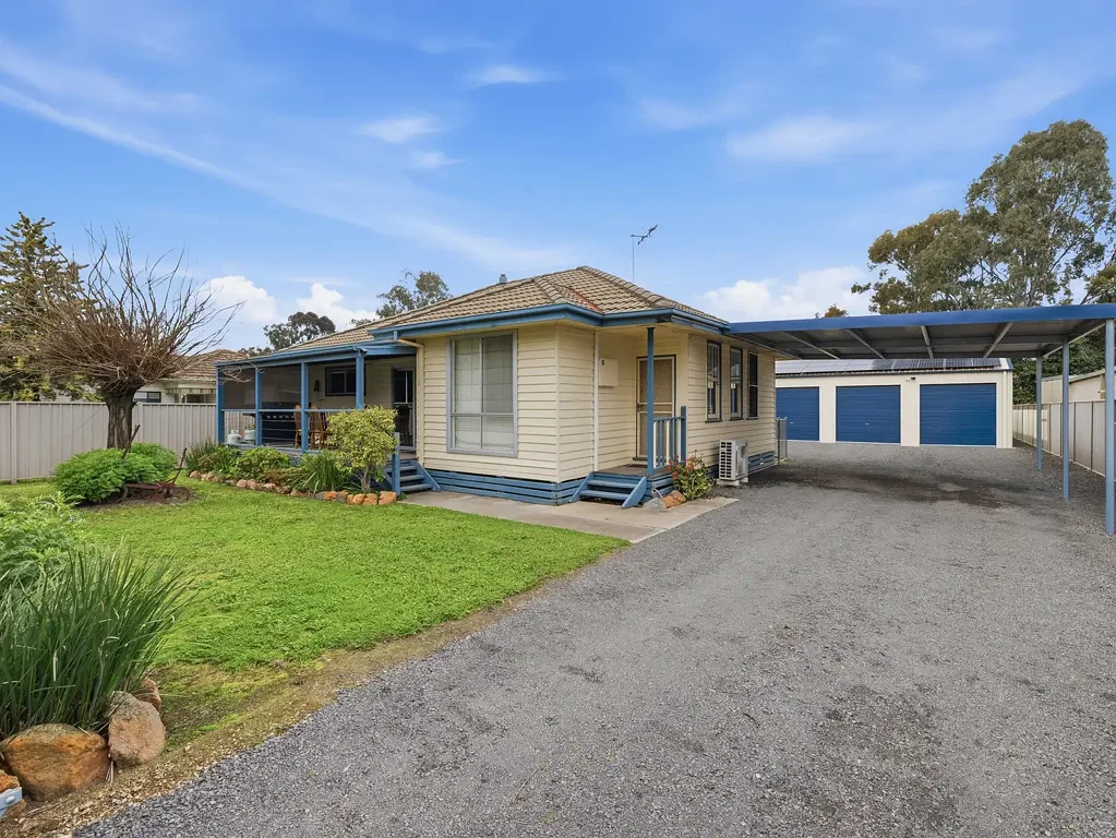 Benalla 2房  CHARMING WEATHERBOARD, ULTIMATE WORKSHOP - WELCOME TO 30 ROE STREET!