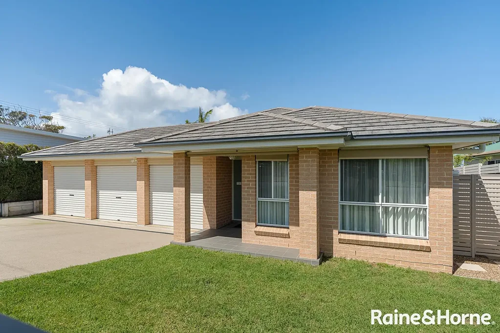 Ulladulla 4房  Coastal Convenience, Comfort & Room for Toys