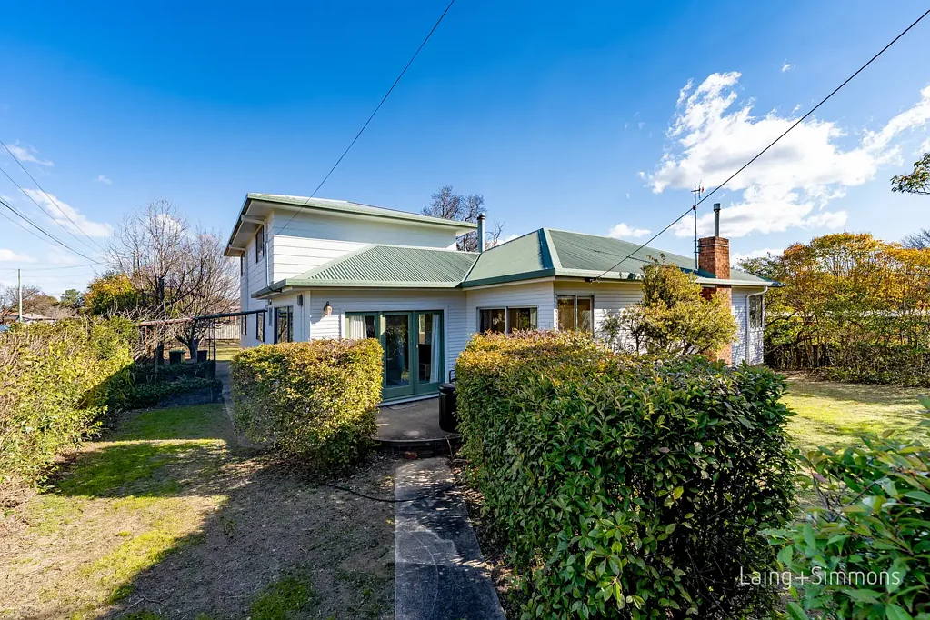 Armidale 4कमरा Premium North Hill Investment or Family Home