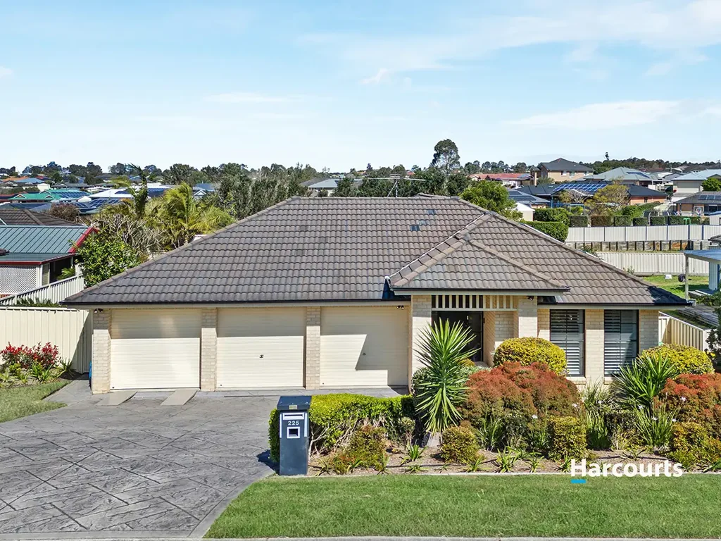 225 Denton Park Drive, Aberglasslyn, NSW 2320