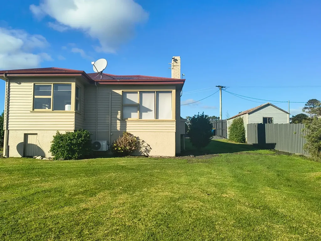 Gladstone 3침실 Beautifully Presented Country Home with Rural Views — Gateway to the Bays