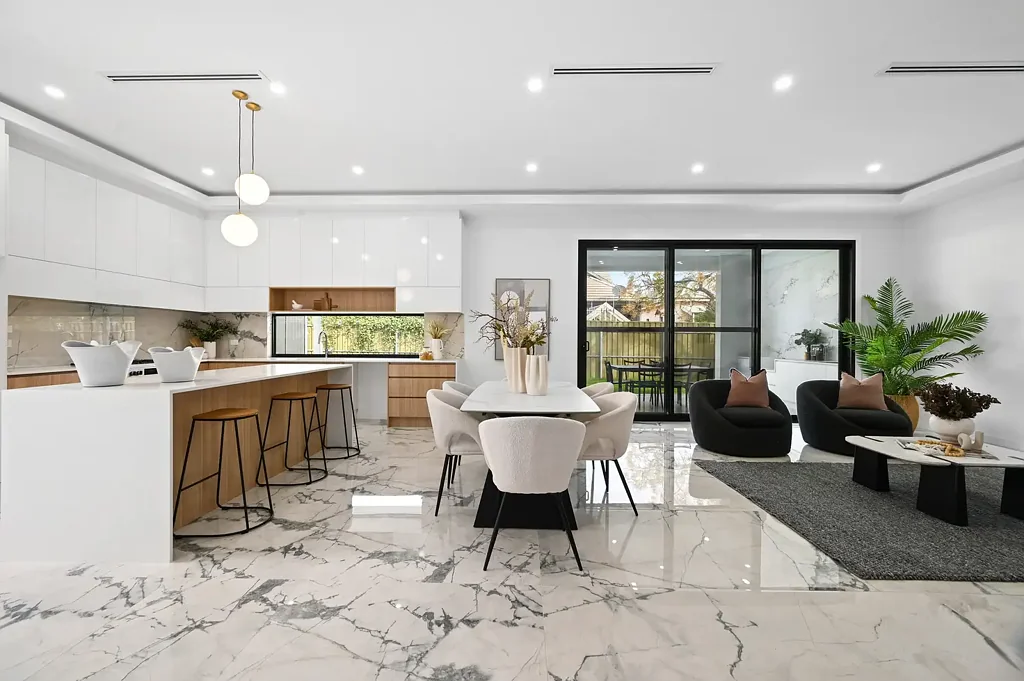 Semaphore 4Habitaciones Marble, Light & a Whole New Perspective