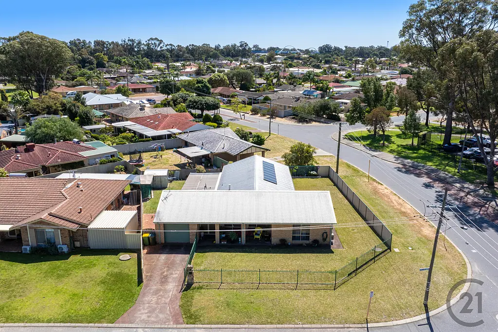 1 Salween Place, Greenfields, WA 6210