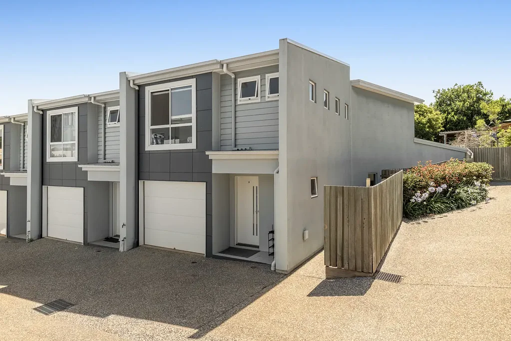 Harlaxton 2कमरा A Peaceful, Parkside Townhouse with Premium Yield