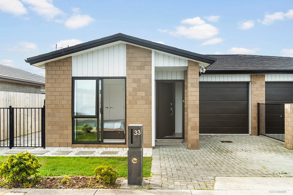 Pukekohe 3房  Near- New, Easy- Care Living