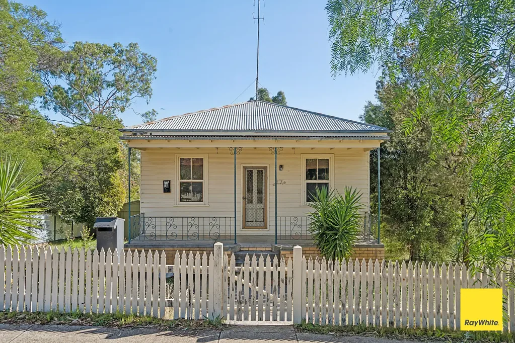 Charming Home for Rent - 17 Bannerman Street, Bendigo