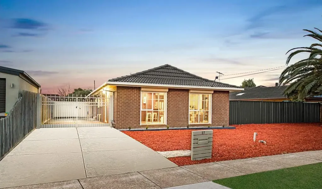 GREAT HOME IN THE HEART OF WERRIBEE