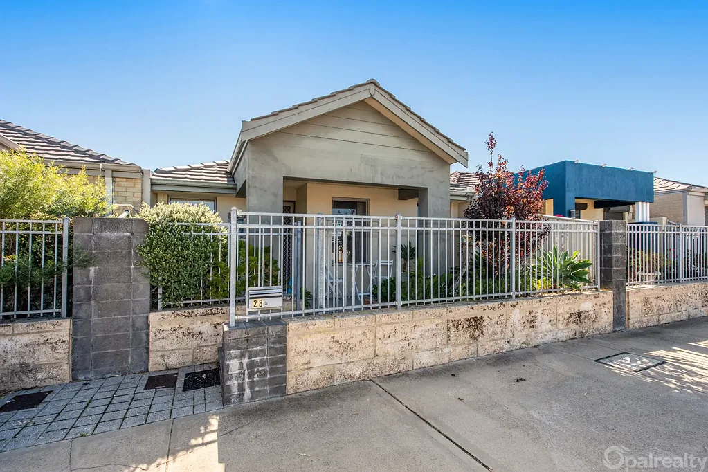 28 Arizona Parade, Golden Bay, WA 6174