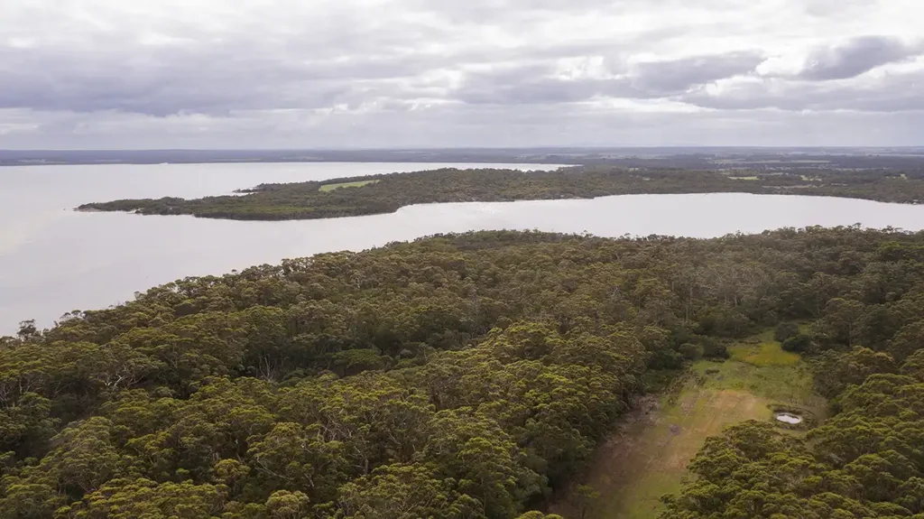 Nullaki  Coastal Wilderness with Estuary Frontage
