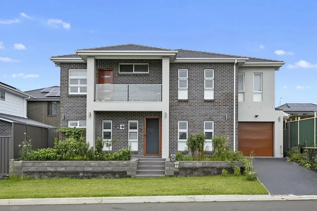 NORTH FACING Four Bedroom Bedroom Family Home Within Gaulgara School Catchment!