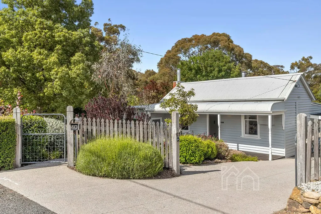 40 Main Road, Hepburn Springs, VIC 3461