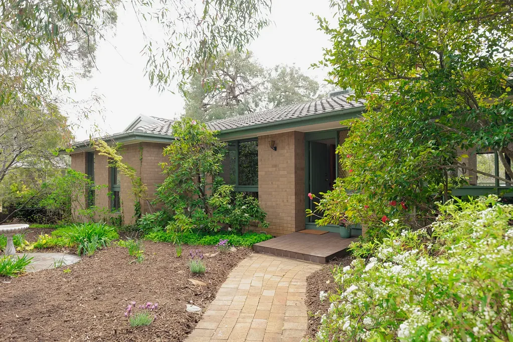 11 Booth Crescent, Cook, ACT 2614