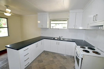 11 McCray Street, Barney Point, QLD 4680, 3 slaapkamers, 1 badkamers, House
