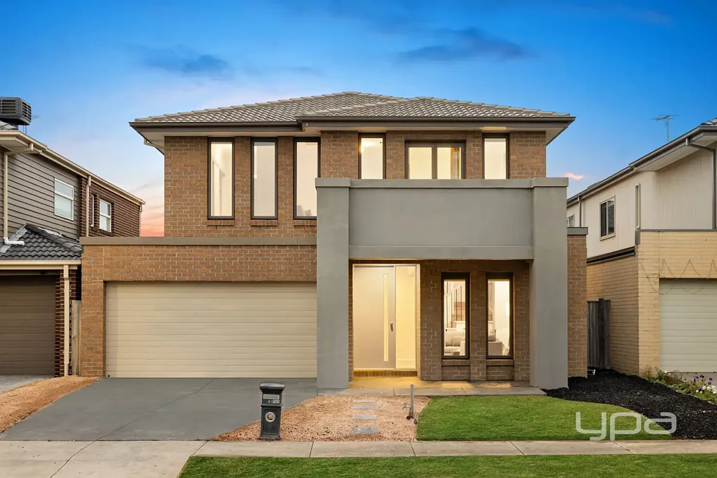 Point Cook 4房 《风格、空间与舒适兼备的完美家庭住宅》 The Perfect Family Home with Style, Space & Comfort