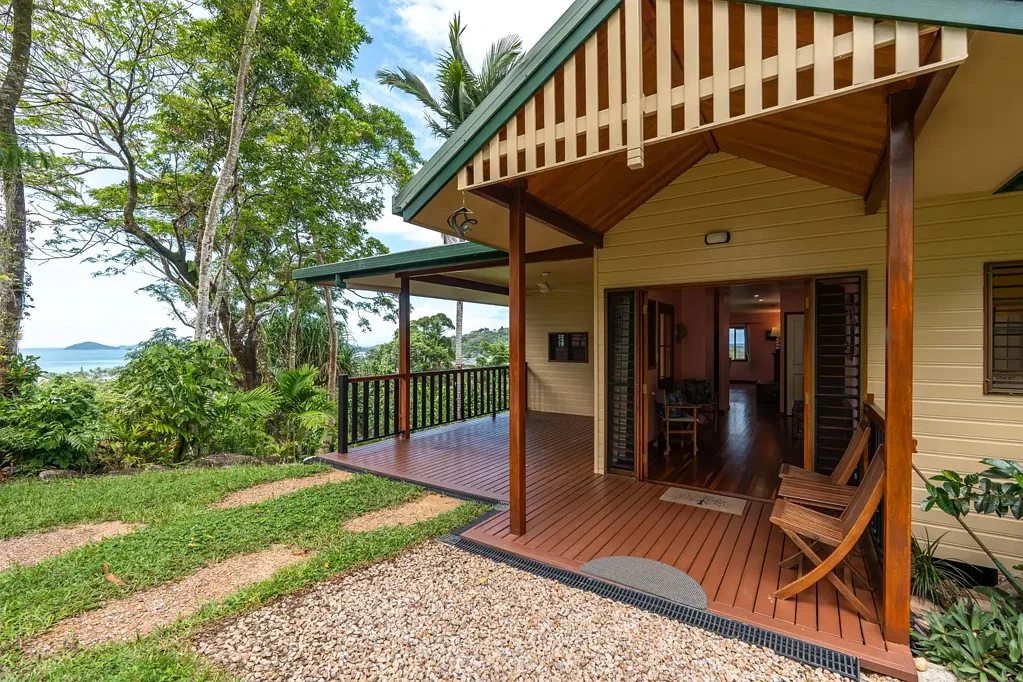 South Mission Beach 2غرفة نوم Private & Charming with Ocean, Island & National Park Views !