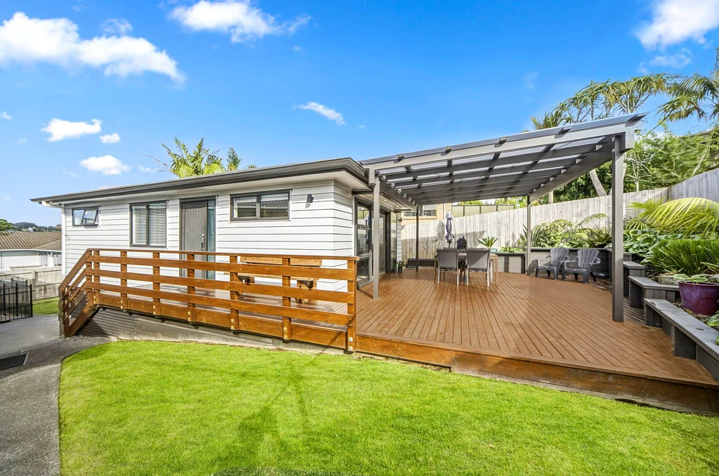 Modern Home Minutes from Motorway Access