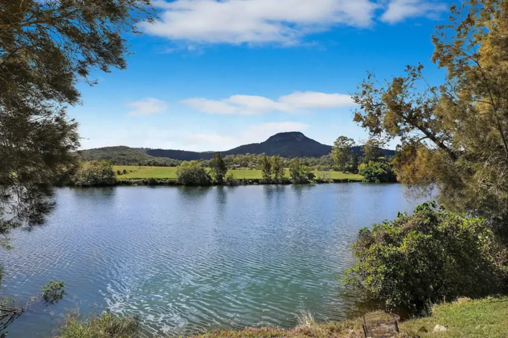 Yandina  Build your Dream Home on the banks of the Maroochy River.
