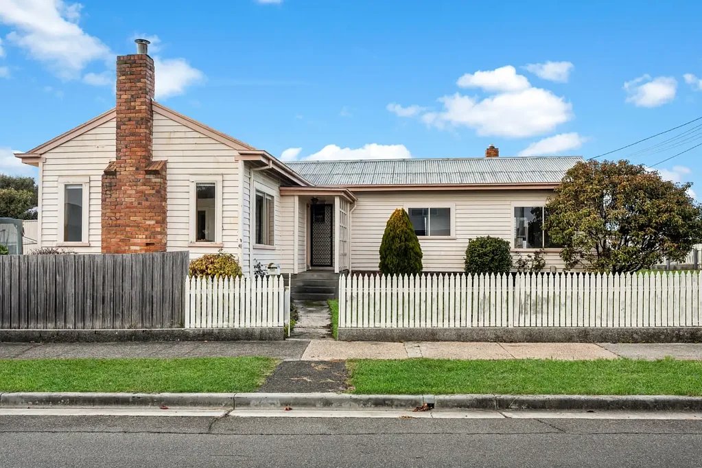 Newstead 3غرفة نوم Three bedroom 1950s home