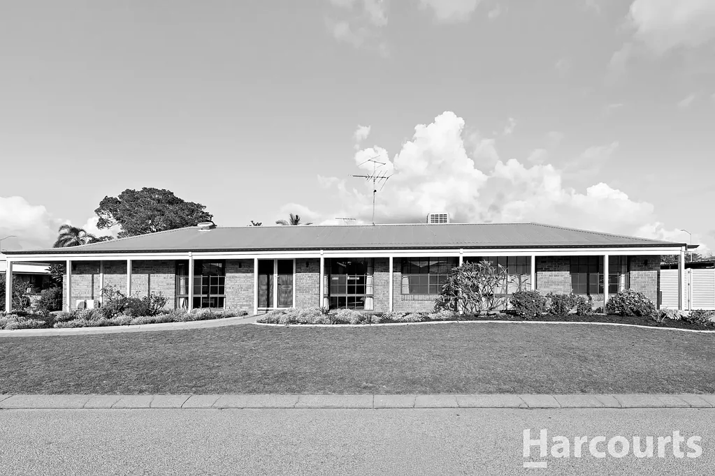 Halls Head 4Habitaciones Under Offer by HARCOURTS Mandurah - Mitchell Seamer