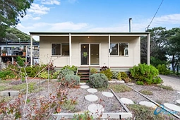 18 White Crescent, Loch Sport