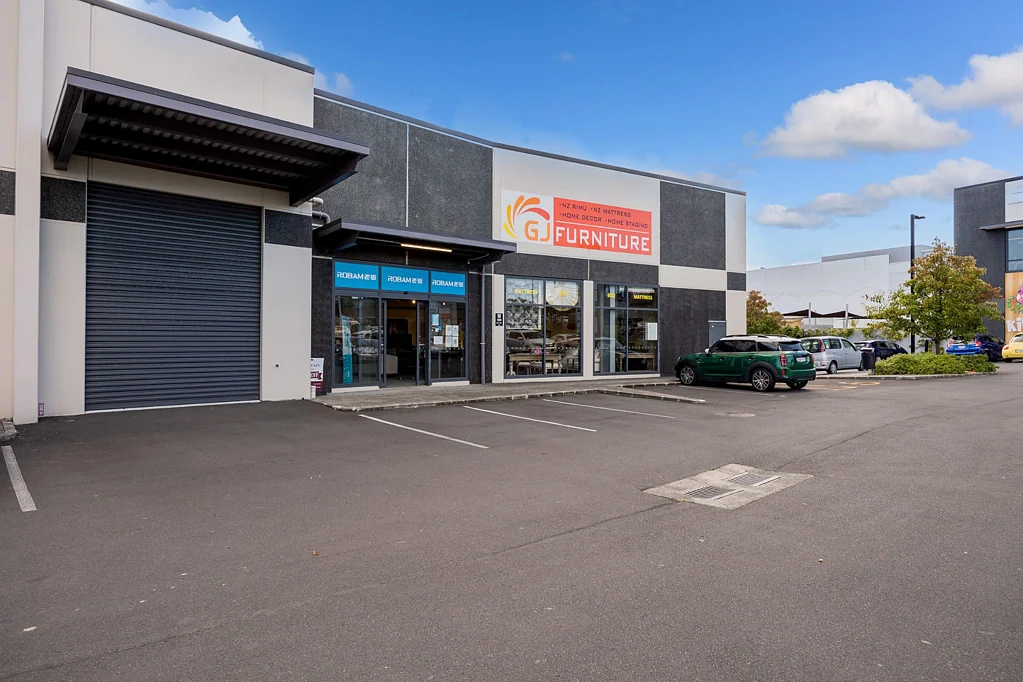 Albany Albany 399sqm supermarket/showroom for lease