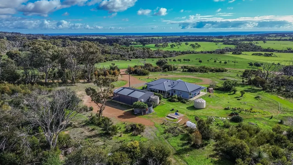 Stokes Bay 4房  Premium 250 Acre Farming & Lifestyle Property, Modern Home & Quality Infrastructure