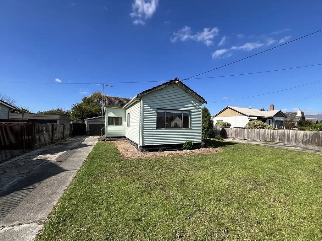 Neat 2 Bedroom Home