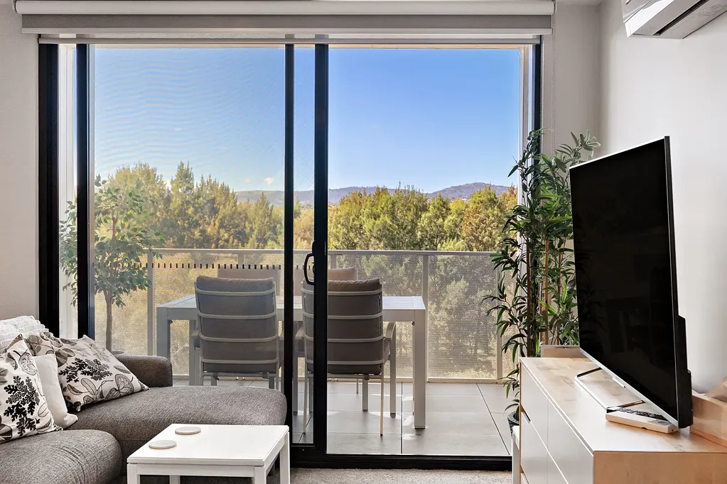 Greenway 2 Bedroom Elevated Living with Stunning Treetop Views