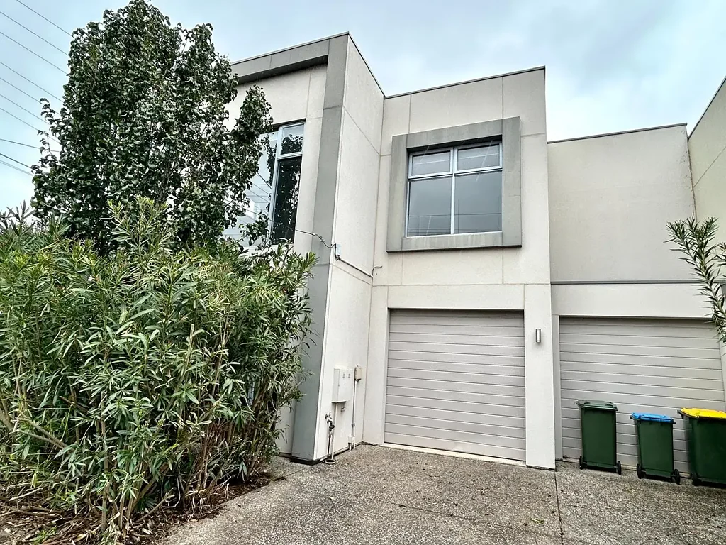 Modern, Light-Filled 4-Bedroom Townhouse in Hectorville