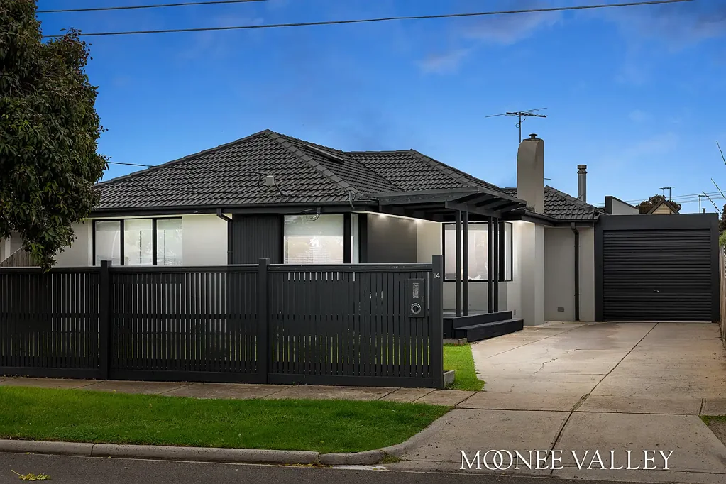 Avondale Heights 4غرفة نوم FULLY RENOVATED FAMILY SHOWPIECE WITH PREMIUM FINISHES THROUGHOUT