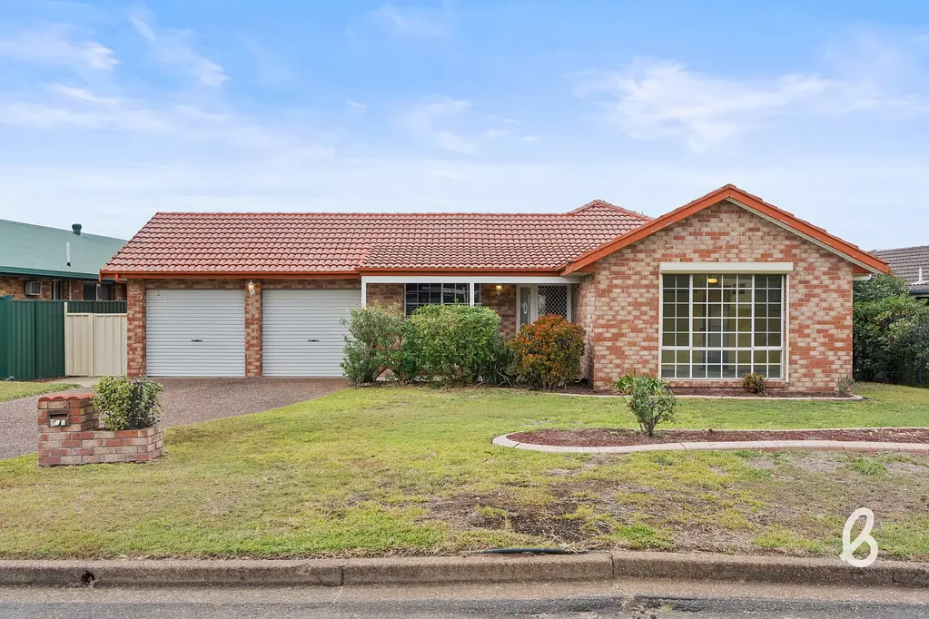 Singleton 3房  Spacious Family Home with Endless Potential